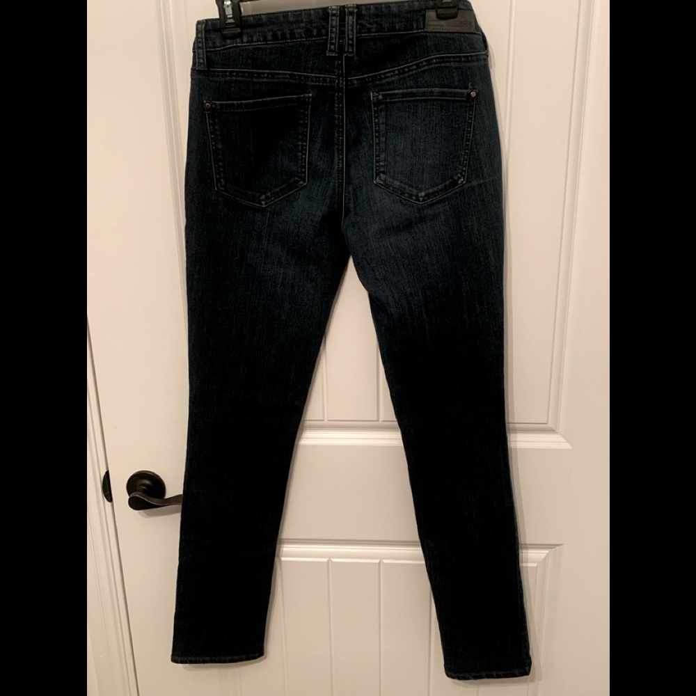 DKNY JEANS Curvy Skinny Mid Rise Dark Washes Size 2
